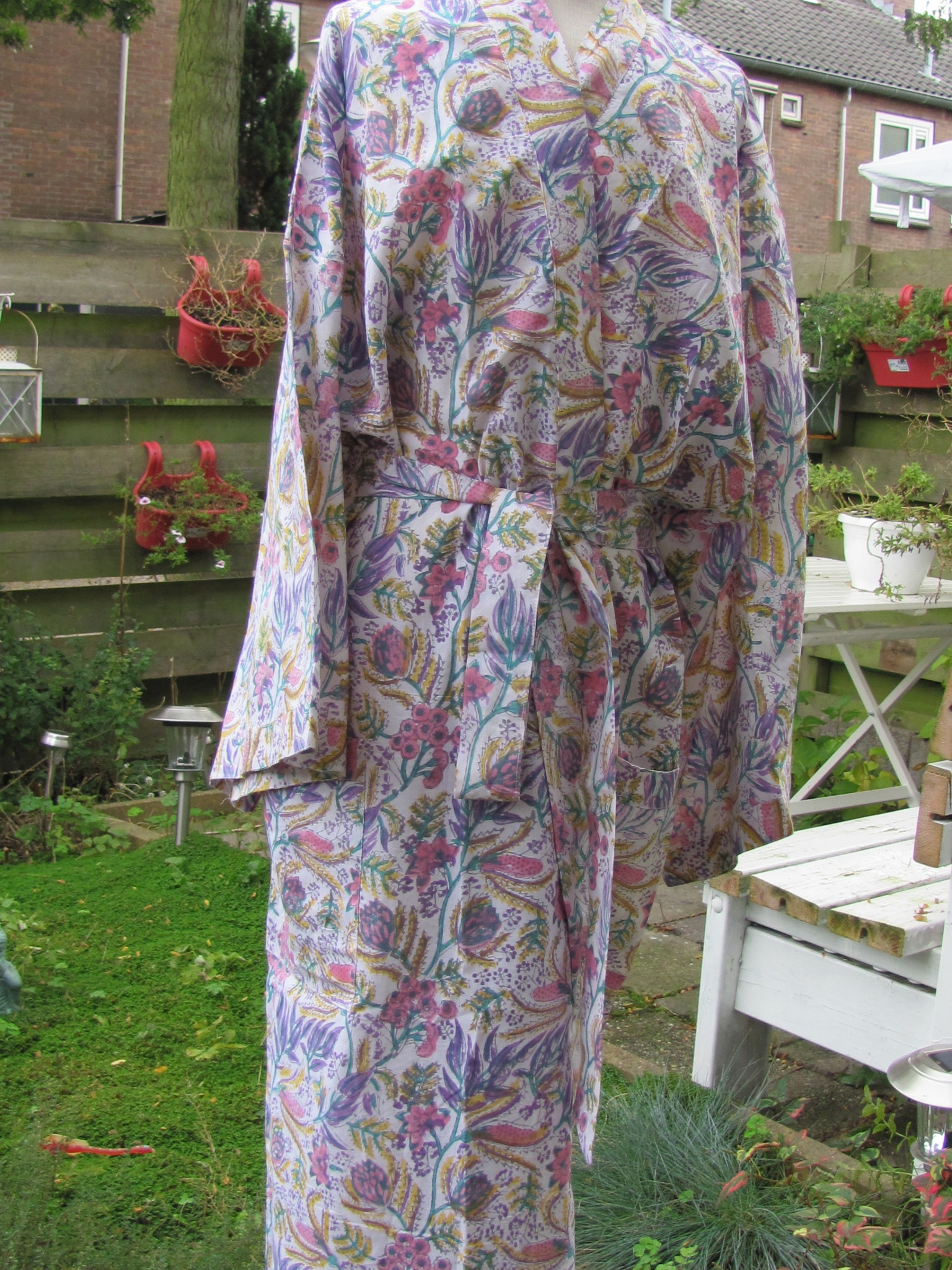 Kimono, dressing gown hand printed with vegetable dyes