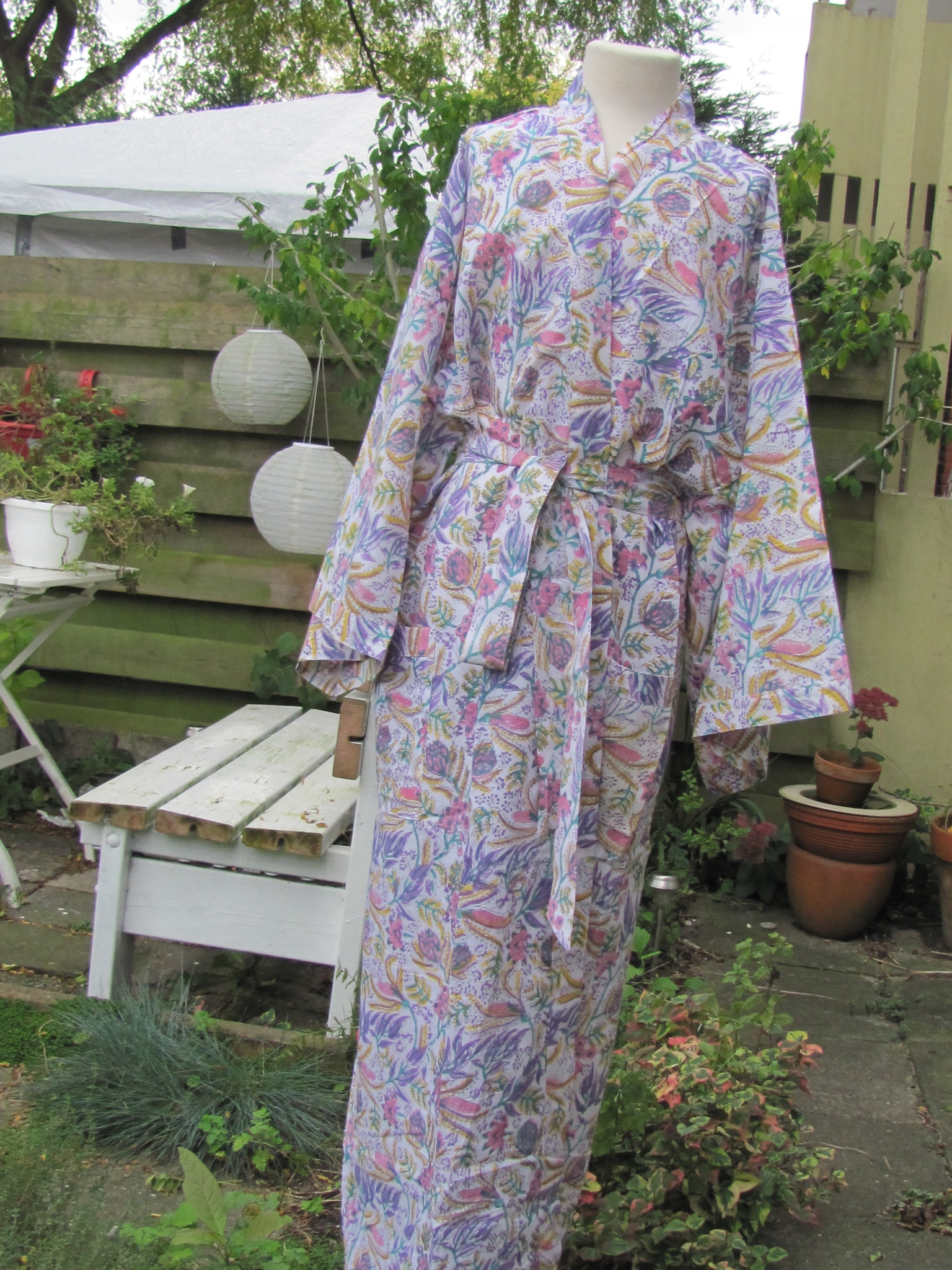 Kimono, dressing gown hand printed with vegetable dyes