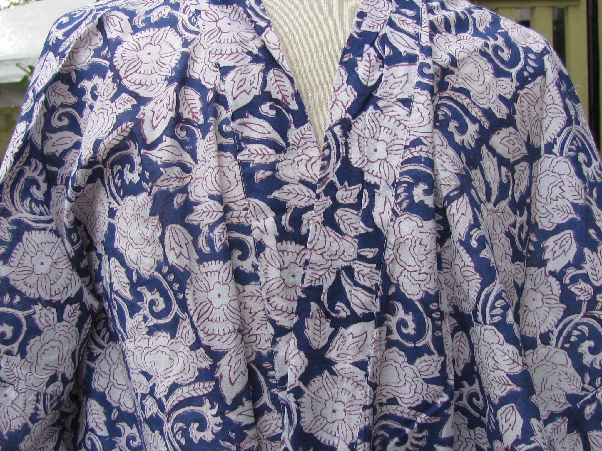 Kimono, dressing gown, home clothes  hand printed with vegetable dyes. 100% cotton