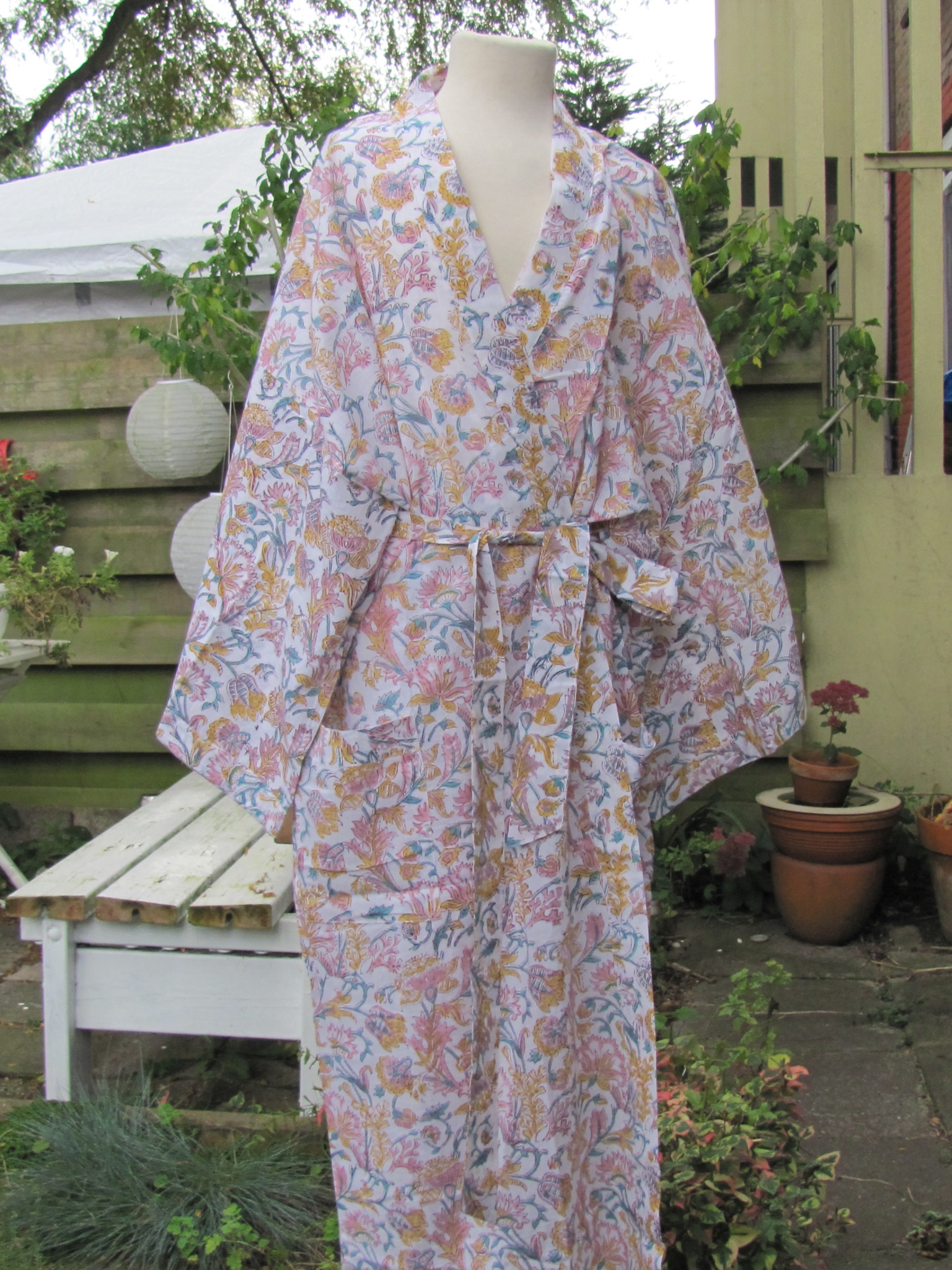 Kimono, dressing gown, home clothes  hand printed with vegetable dyes. 100% cotton