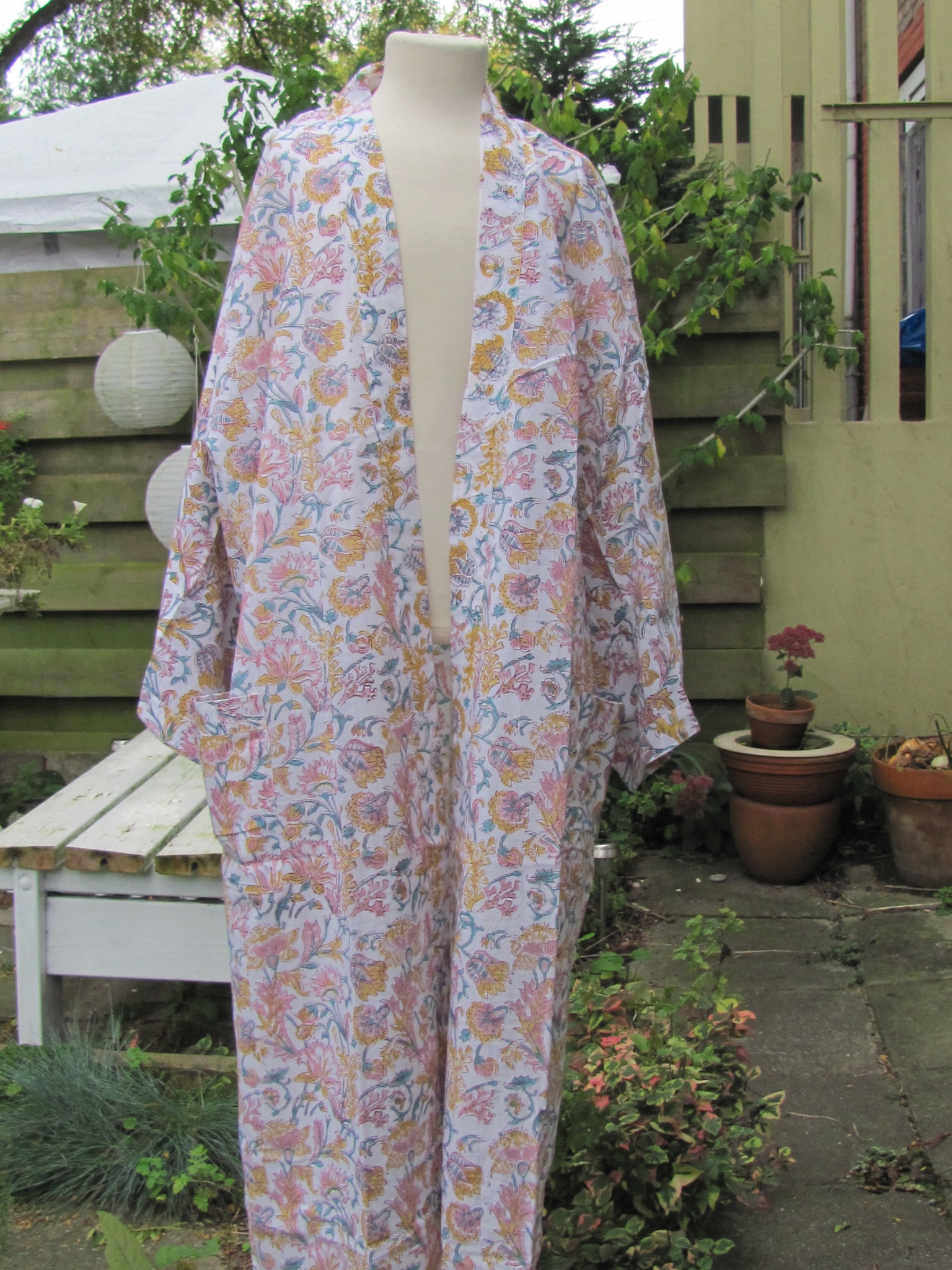 Kimono, dressing gown, home clothes  hand printed with vegetable dyes. 100% cotton