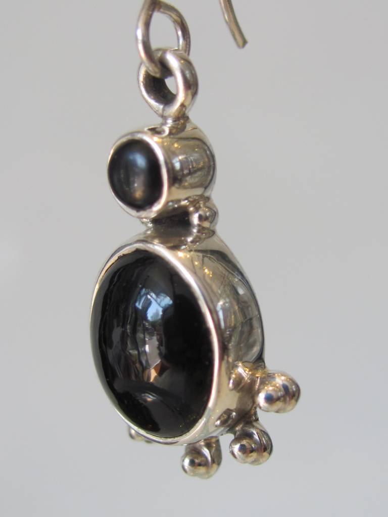 Earring silver onyx