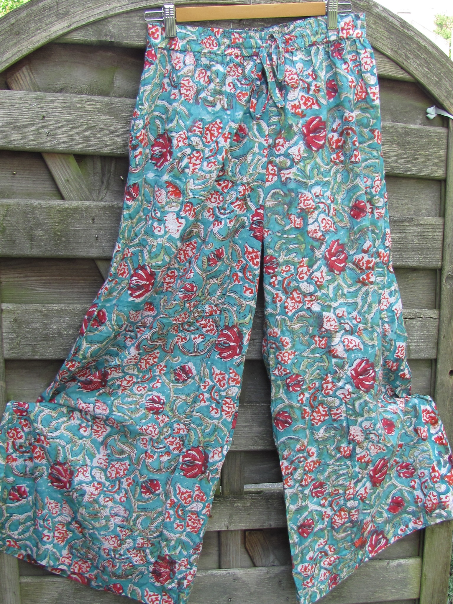 Pants wide legged, nice trouser  for summer casual wear