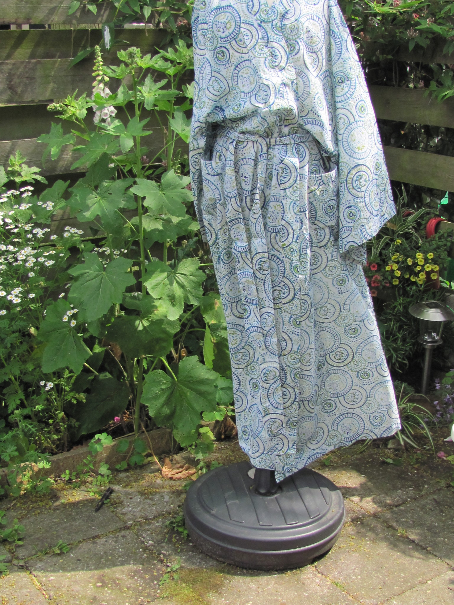 Kimono, ochtendjas, lounge kleding for thuis  handbedrukt met vegetable kleurstoffen.100% katoen