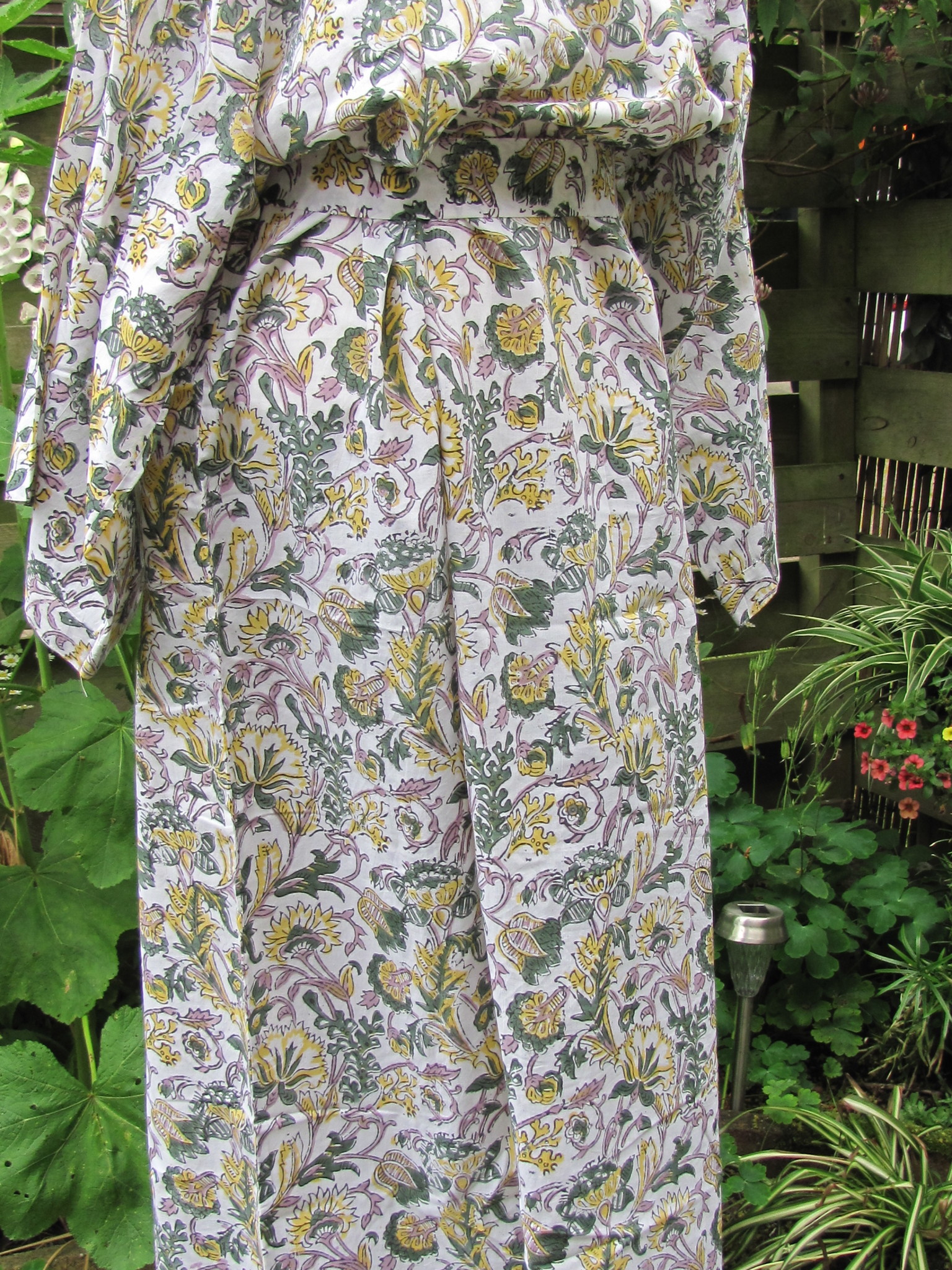 Kimono, dressing gown hand printed with vegetable dyes