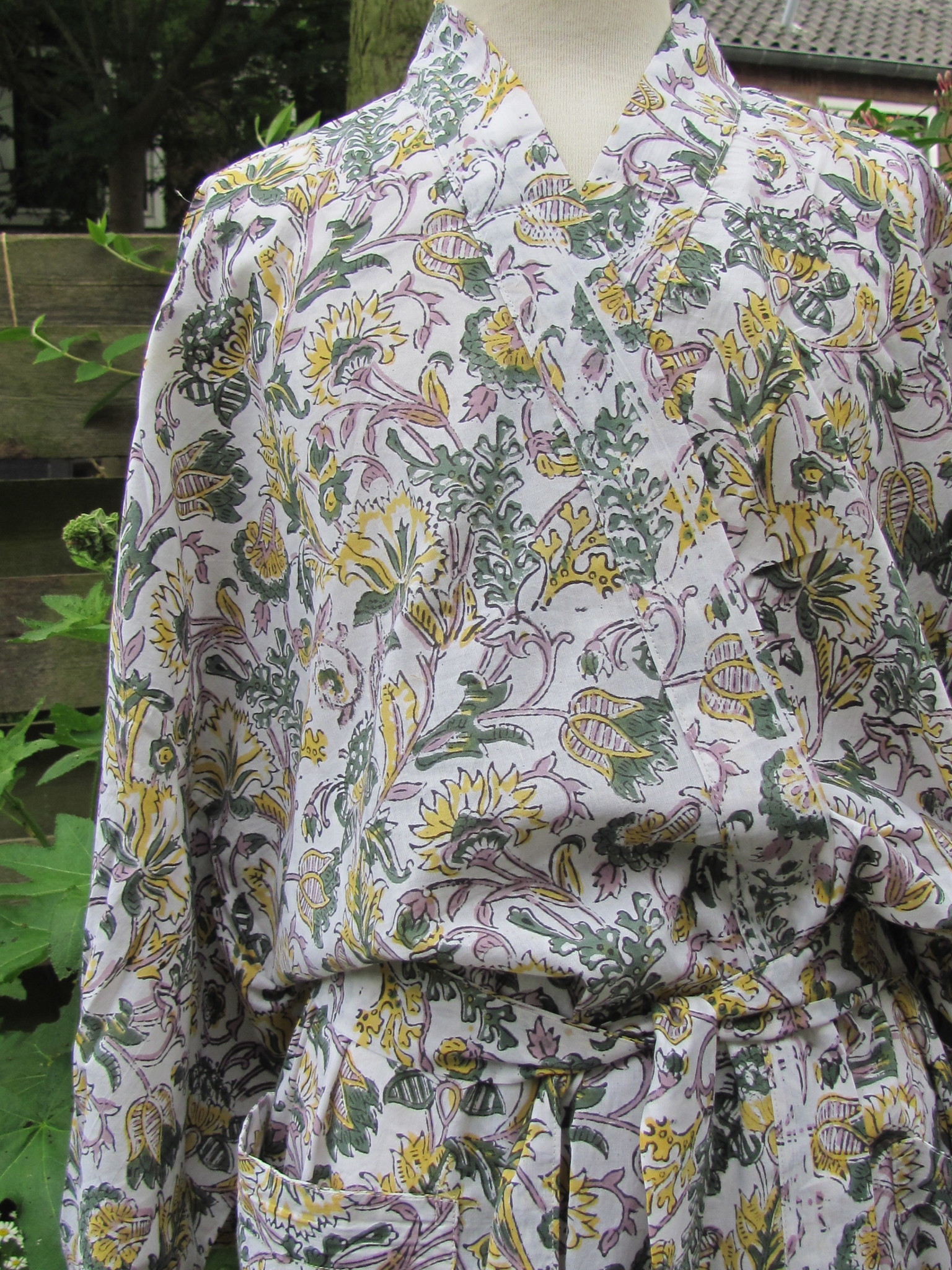 Kimono, dressing gown hand printed with vegetable dyes