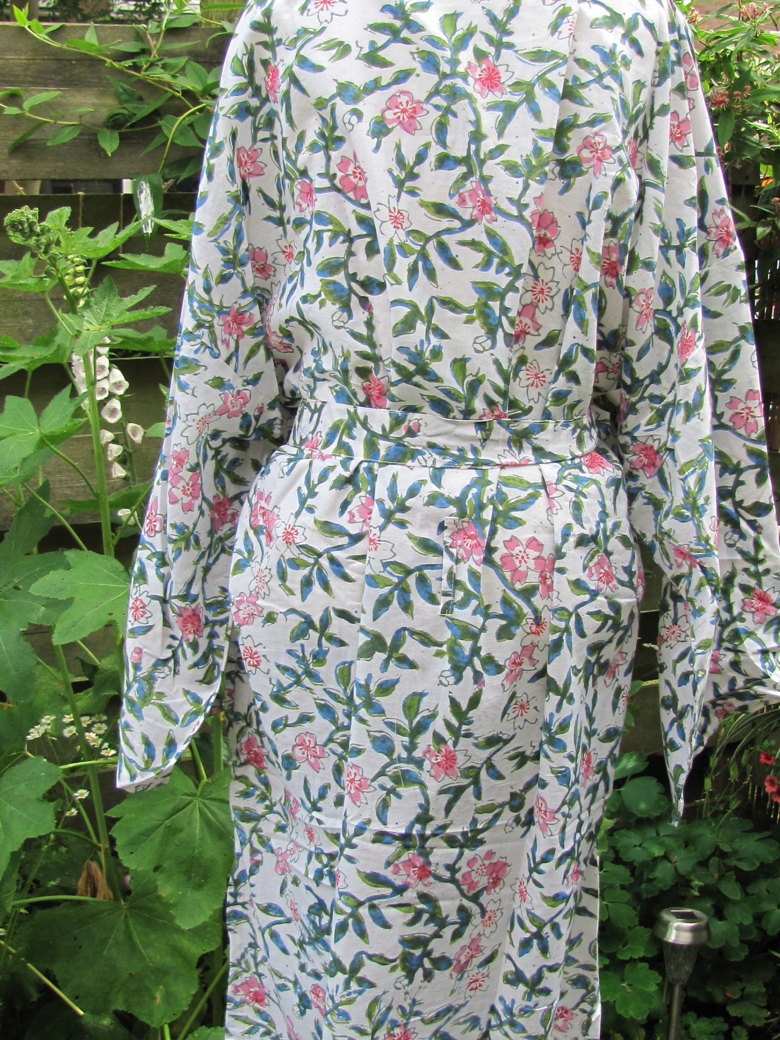 Kimono, dressing gown hand printed with vegetable dyes. 100% cotton