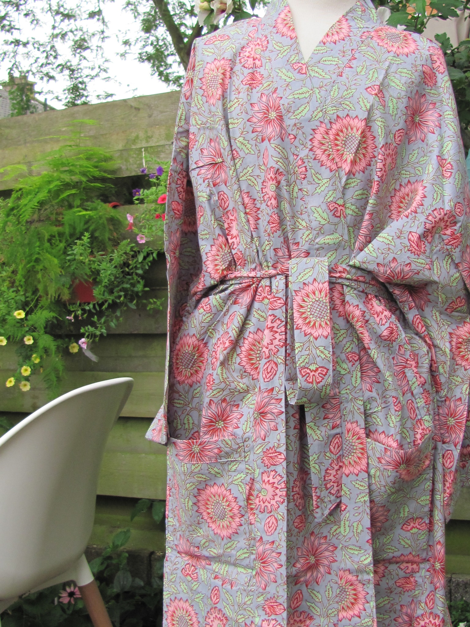 Kimono, dressing gown hand printed with vegetable dyes. 100% cotton