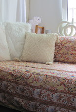 Bedspread super soft and reversible nice and big