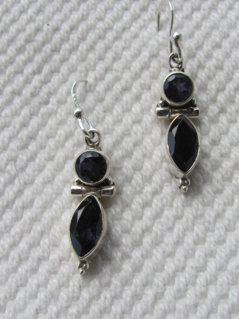 Earring silver with  iolite stone