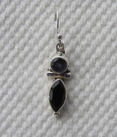 Earring silver with  iolite stone