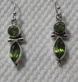 Oorbel  zilver met  peridot