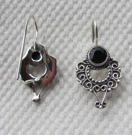 Earring  silver with facet cut onyx