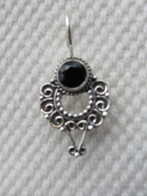 Earring  silver with facet cut onyx