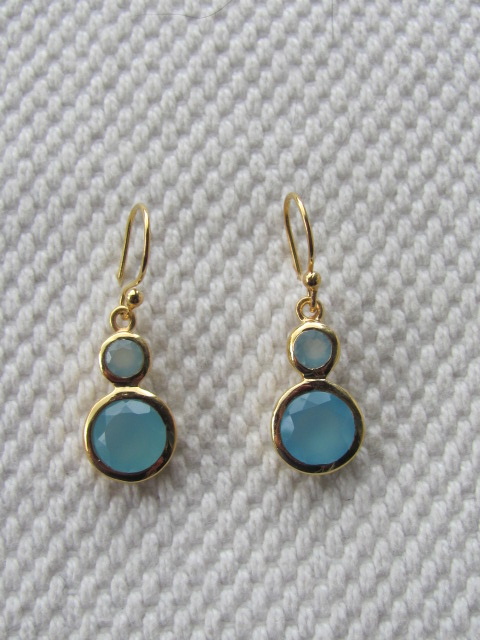 Earring  gold plating on silver with blue calceadone