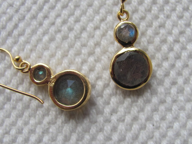 Earring  gold plating on silver with  labradorite