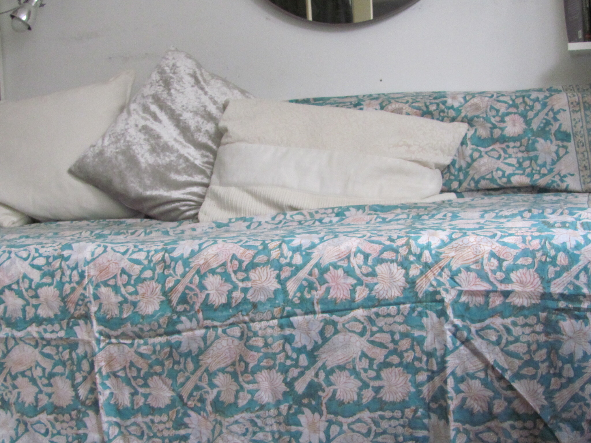 Bedsheet,  bohemian  on the bed, grand foulard , tabel cloth, grand foulard,