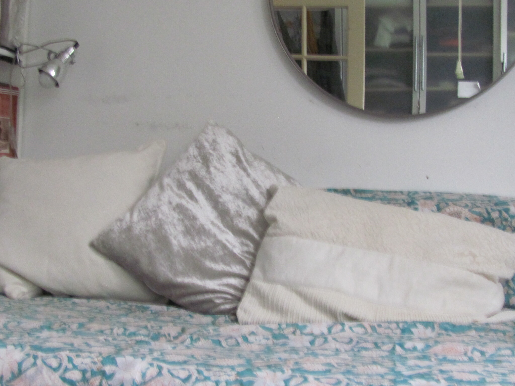 Bedsheet,  bohemian  on the bed, grand foulard , tabel cloth, grand foulard,