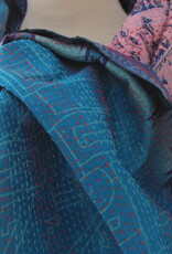 Zijde Sjaal Gudri Kantha geborduurd op  kringloop zijde sari's