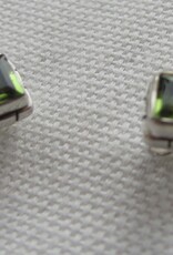 Earring silver stud with peridot