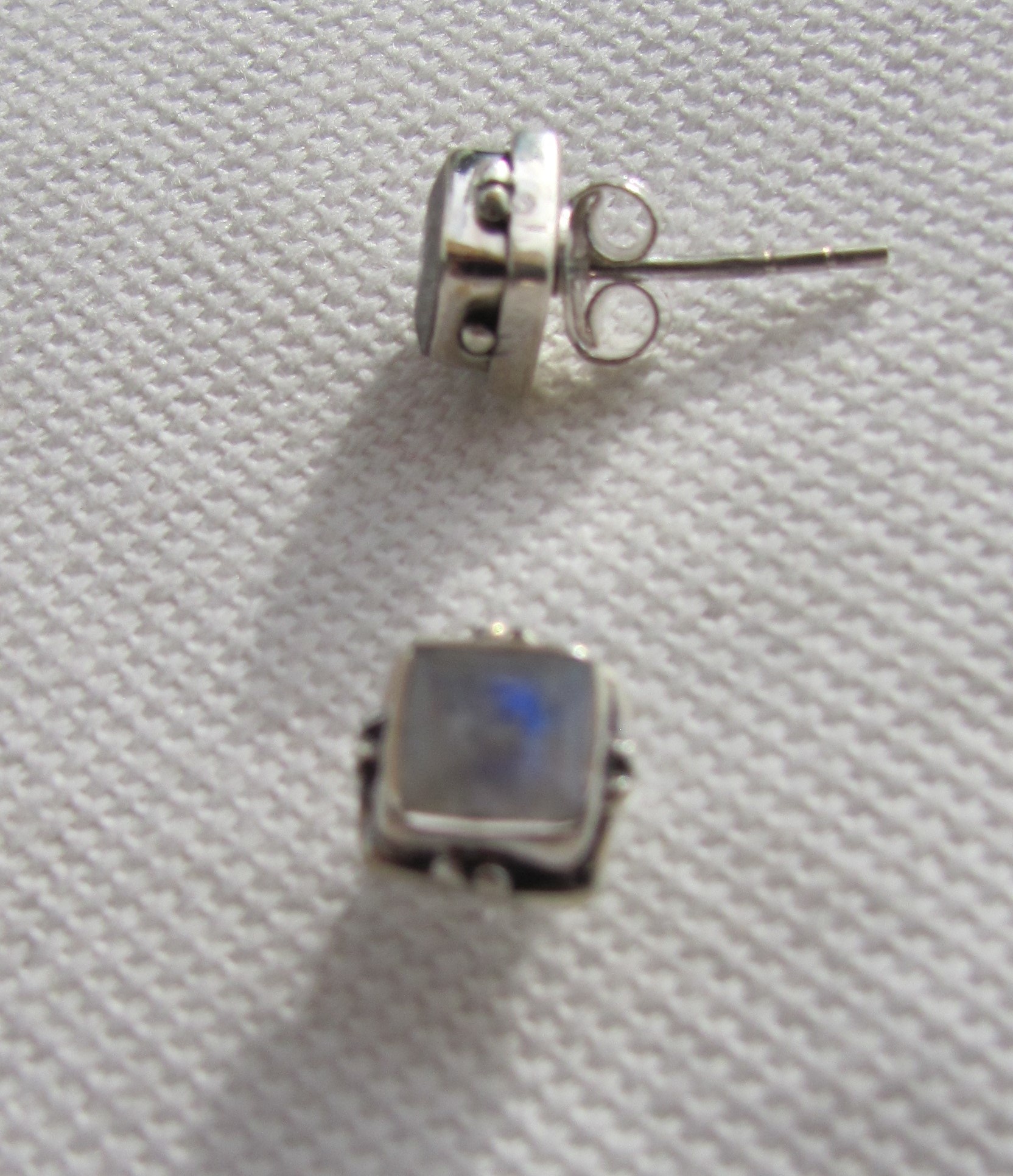 Earring silver stud with rainbow moonstone