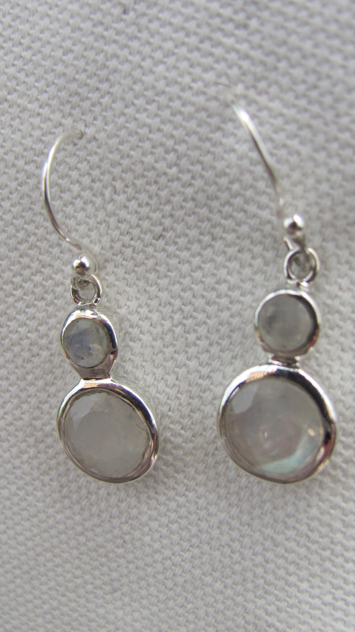 Earring   silver with two cabouchon rainbow moonstones