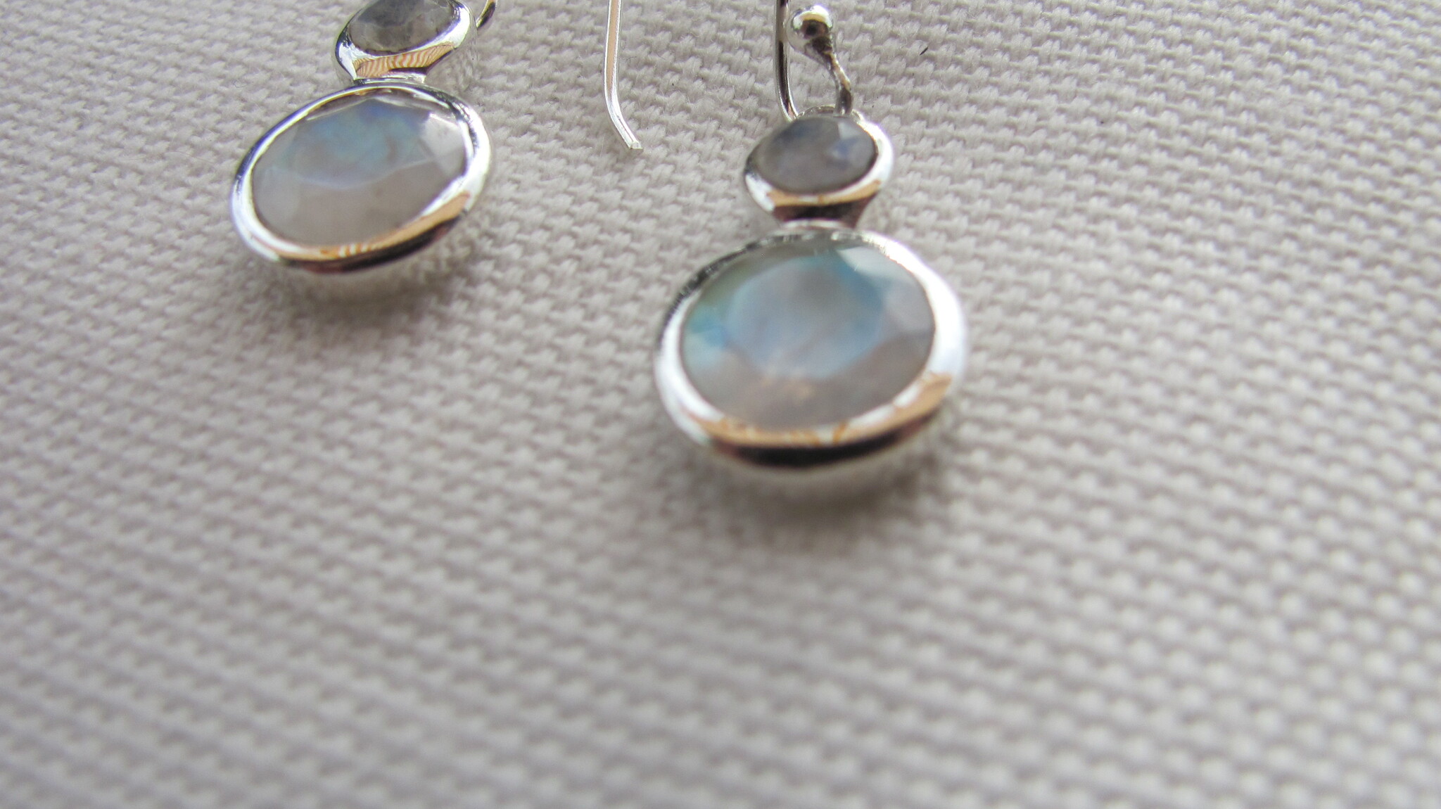 Earring   silver with two cabouchon rainbow moonstones