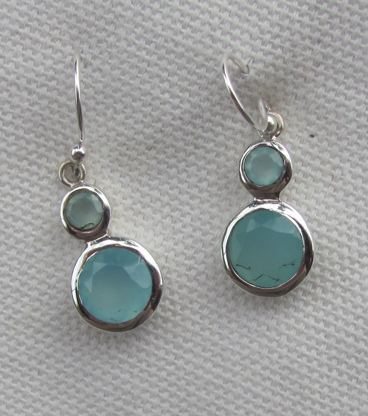 Earring   silver with two facet cut calceadon