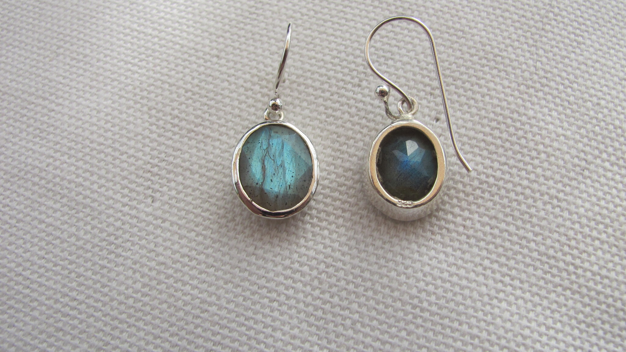 Earring silver with Labradorite