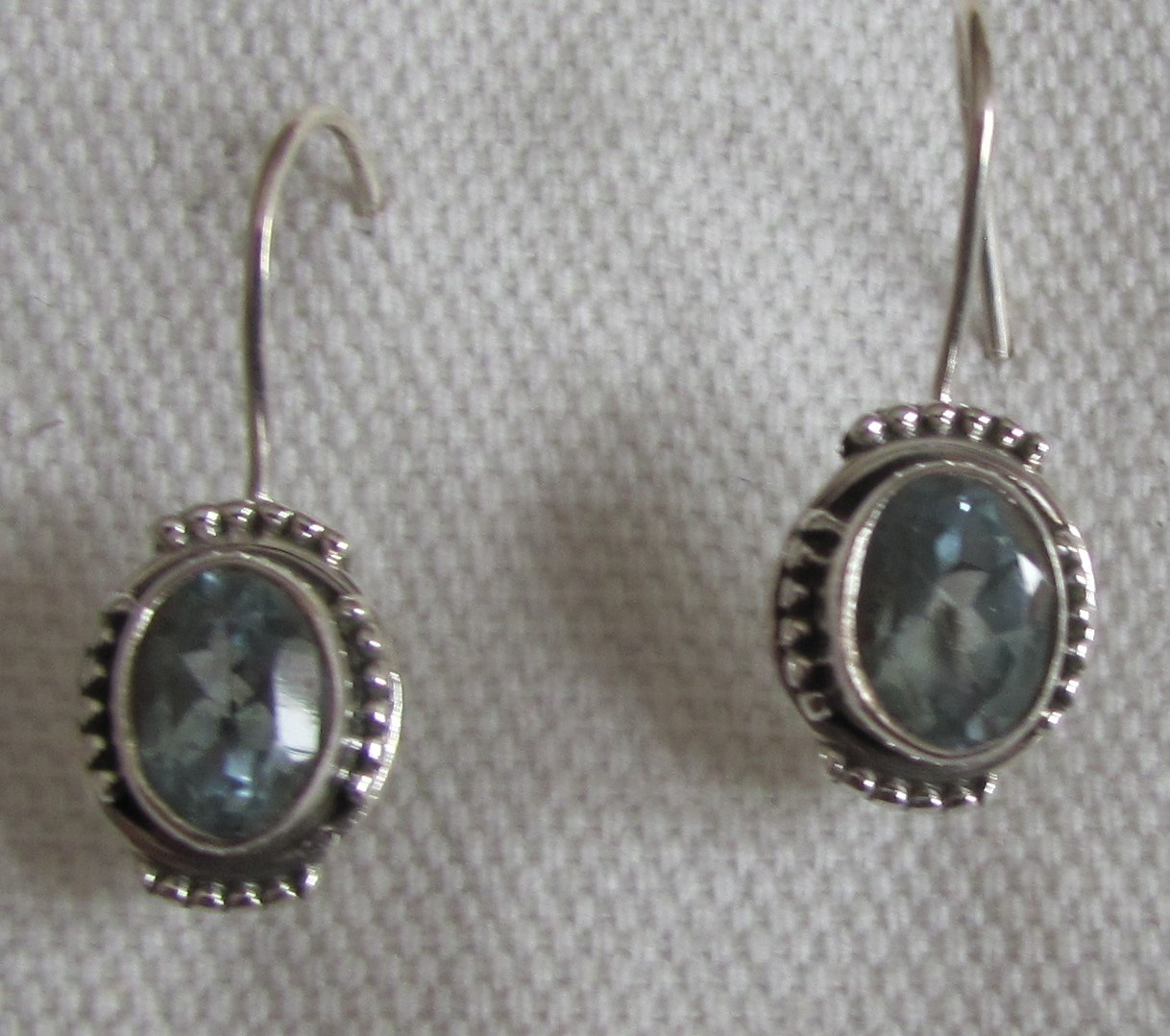 Earrings silver blue topas