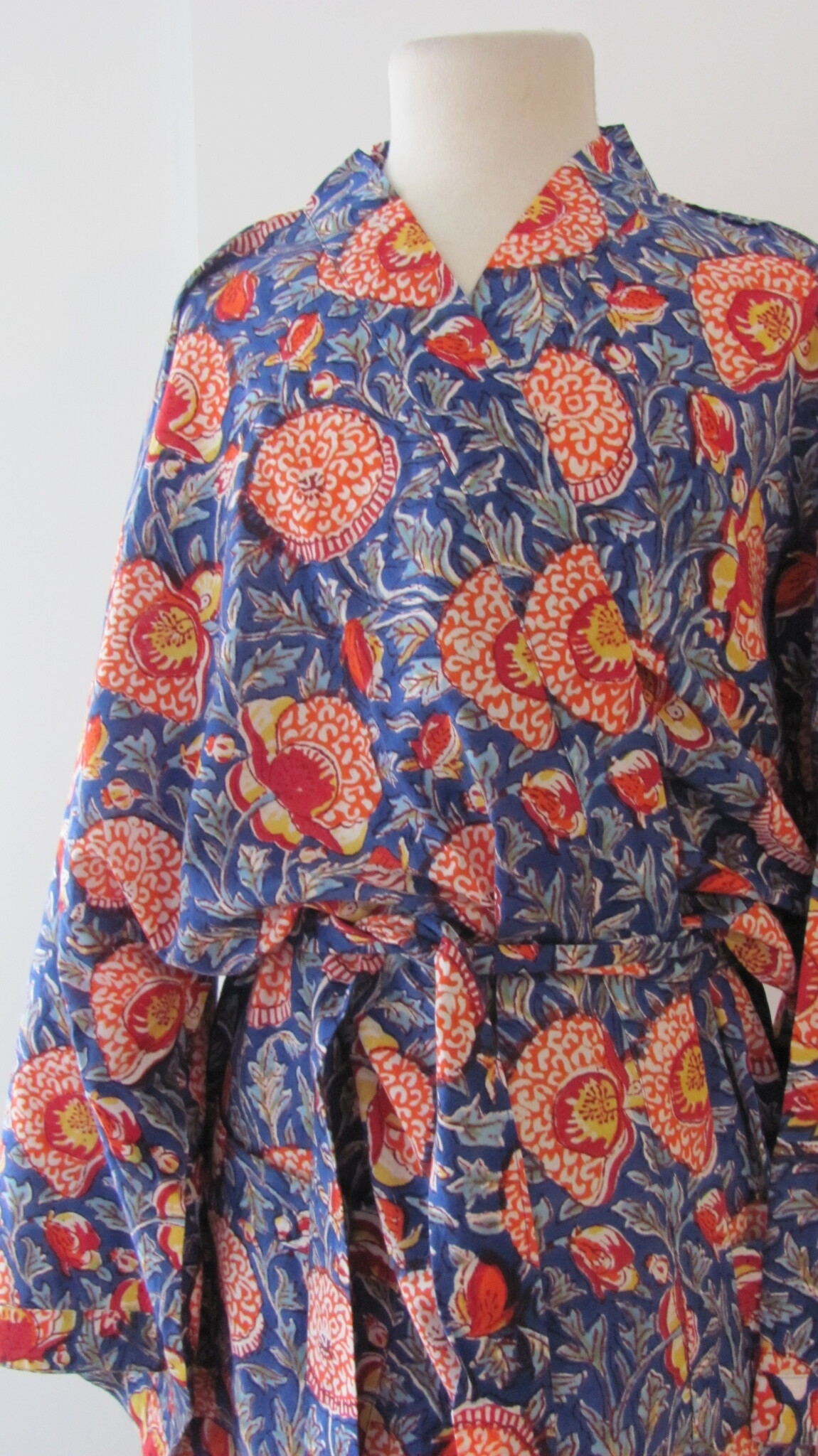 Kimono, dressing gown hand printed with vegetable dyes. 100% cotton