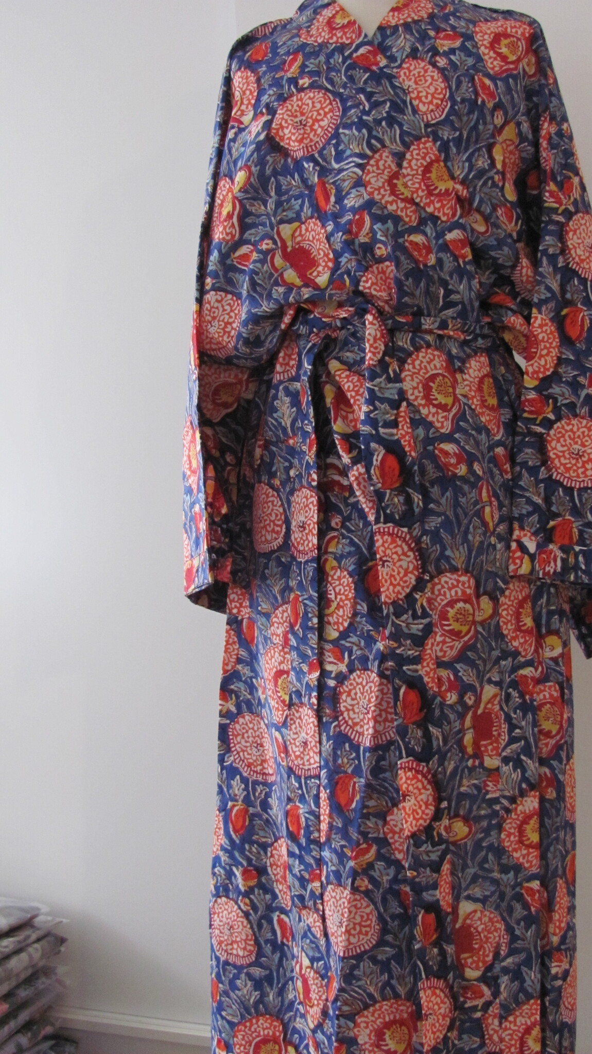 Kimono, dressing gown hand printed with vegetable dyes. 100% cotton