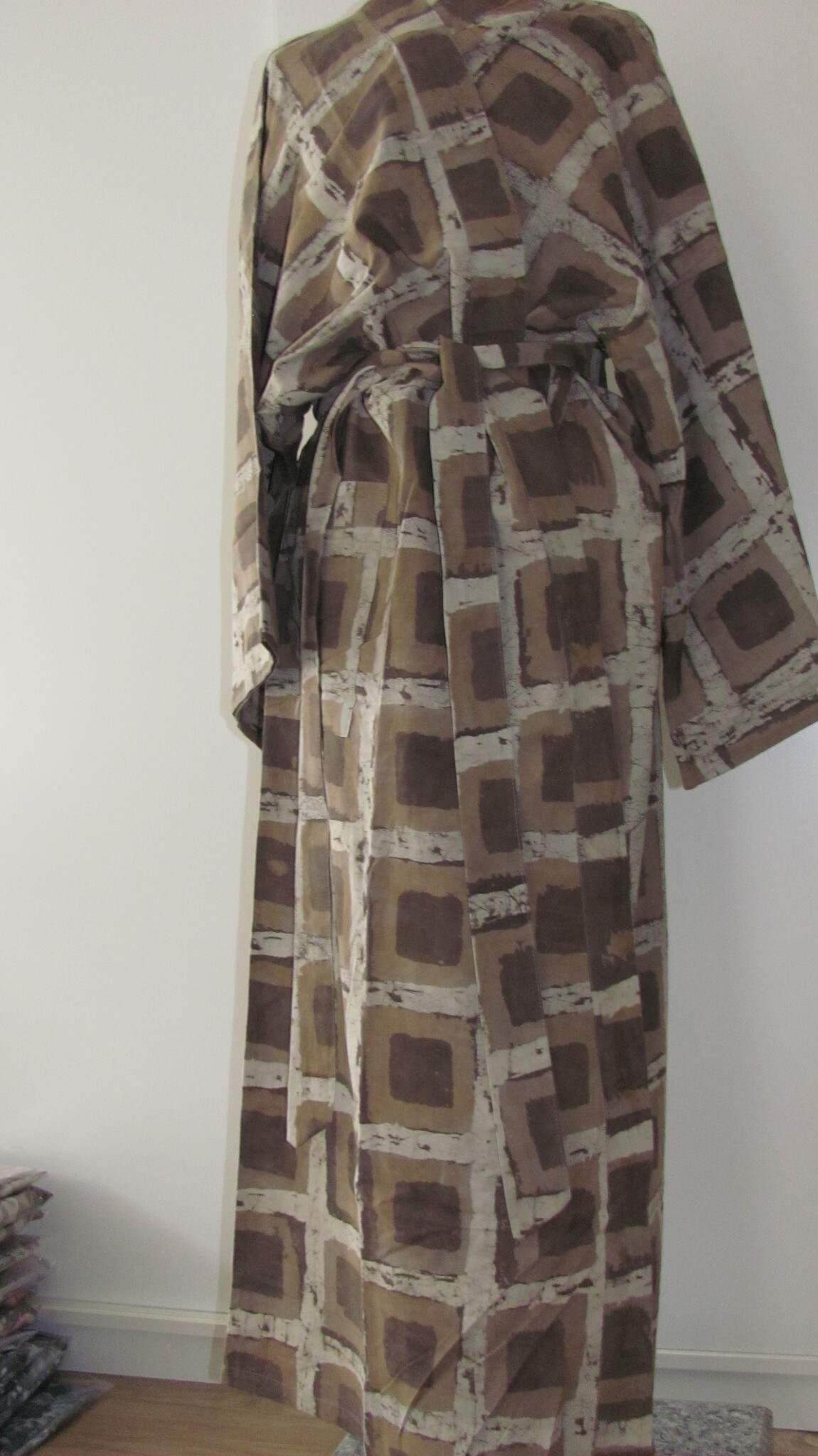 Kimono, dressing gown hand printed with vegetable dyes. 100% cotton