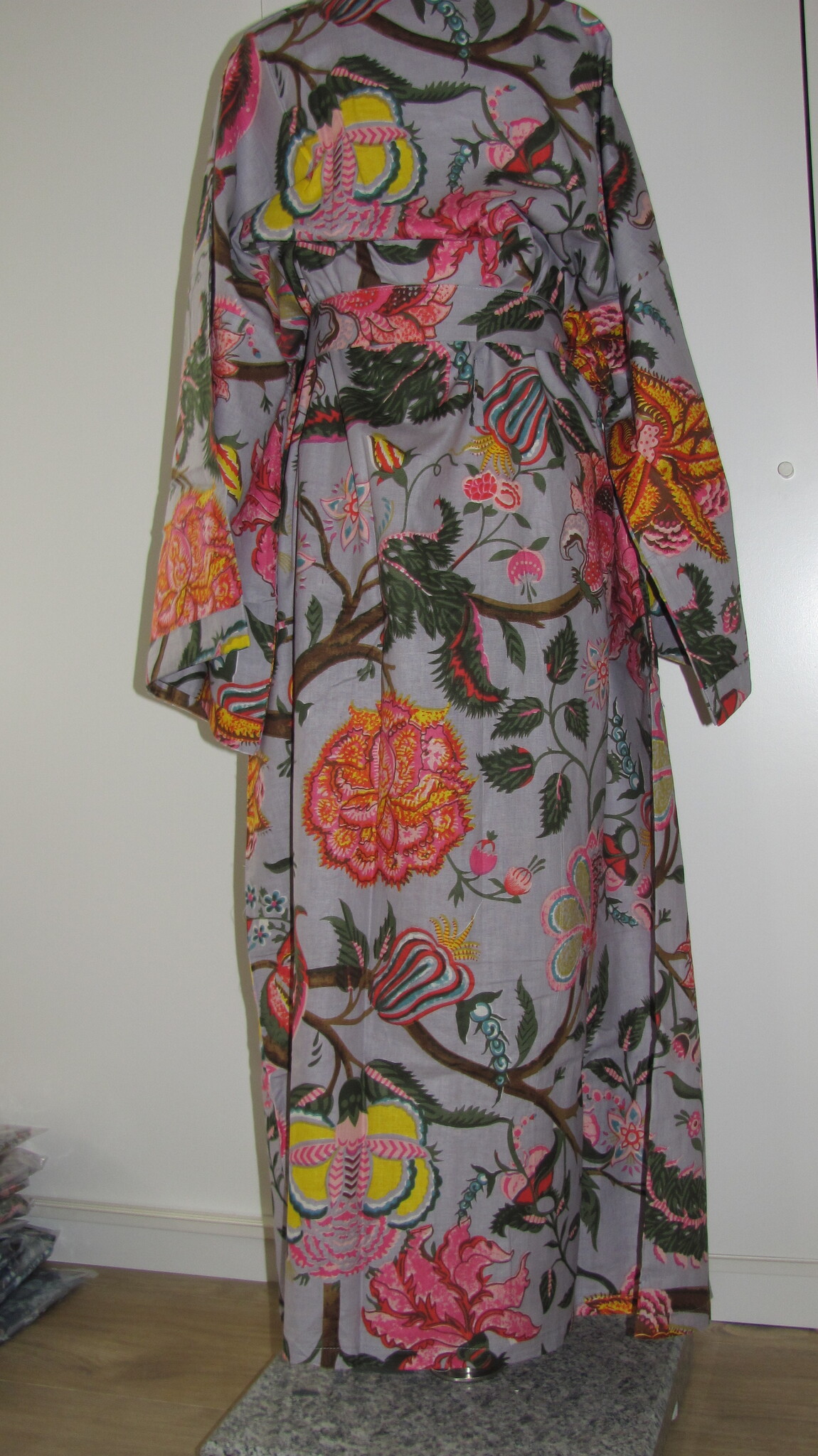 Kimono, dressing gown hand printed with vegetable dyes. 100% cotton