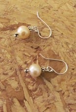 Earring silver with pearl