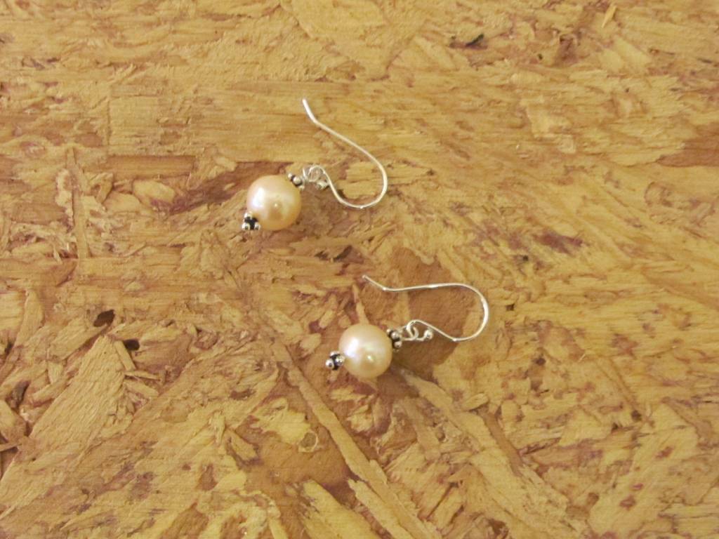 Earring silver with pearl