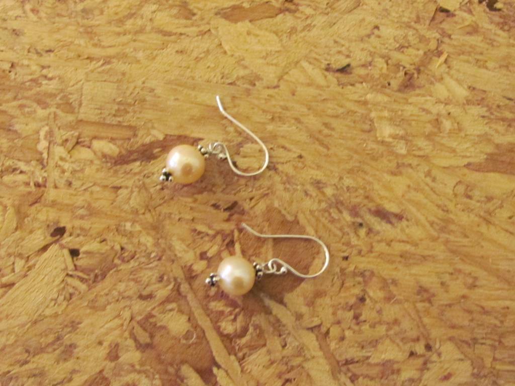 Earring silver with pearl