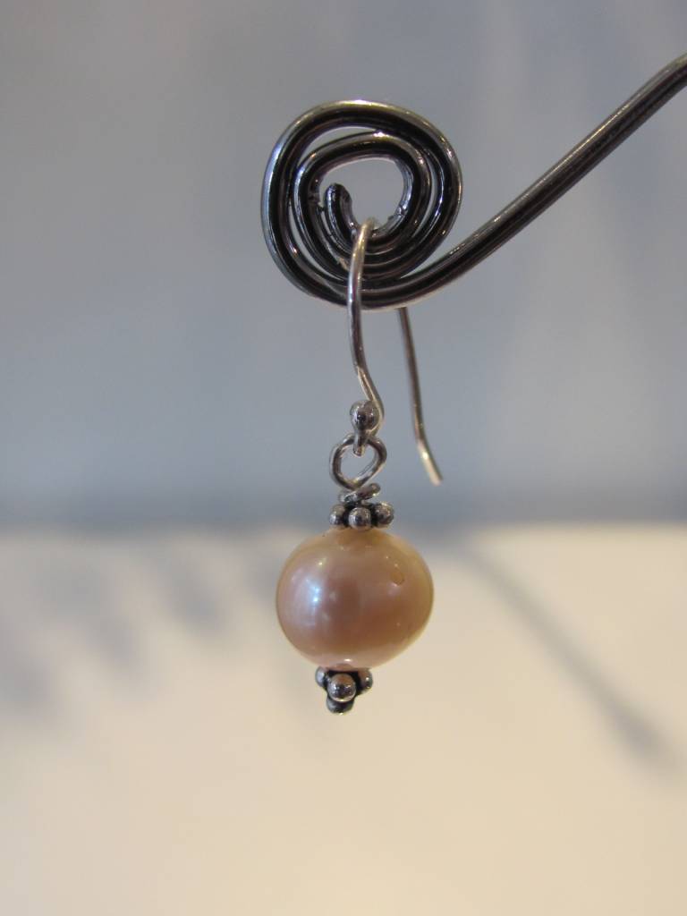 Earring silver with pearl