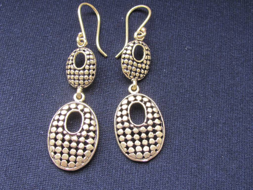 Earring brass oval latticework