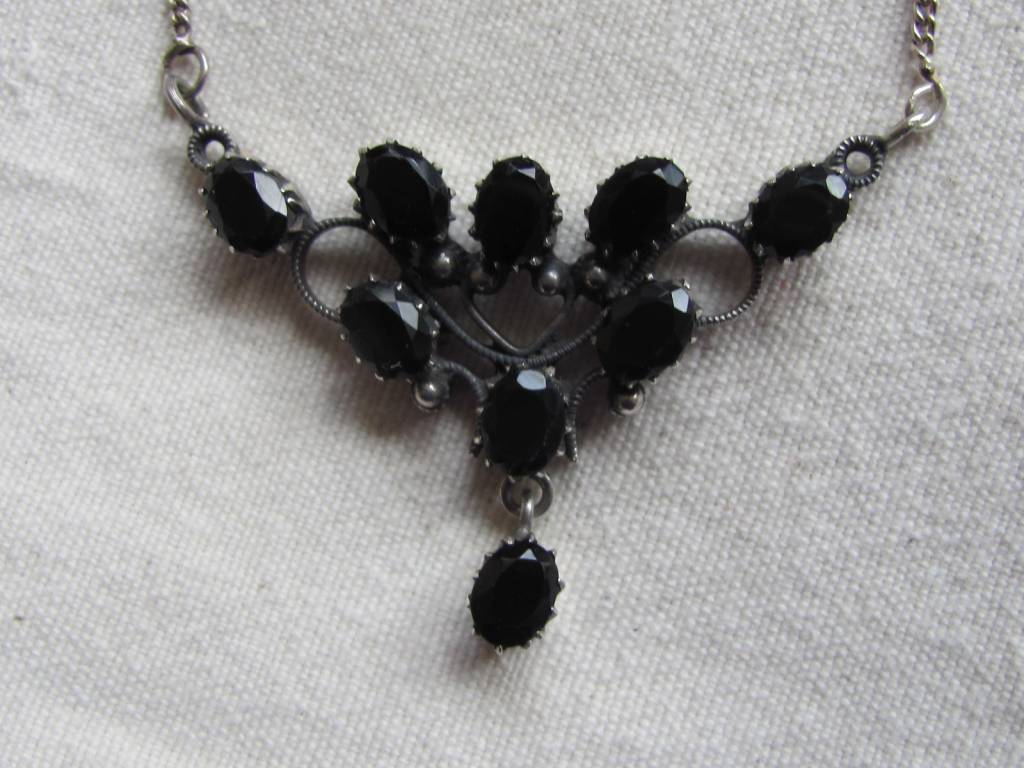 Necklace Bram Stokers mistress silver onyx