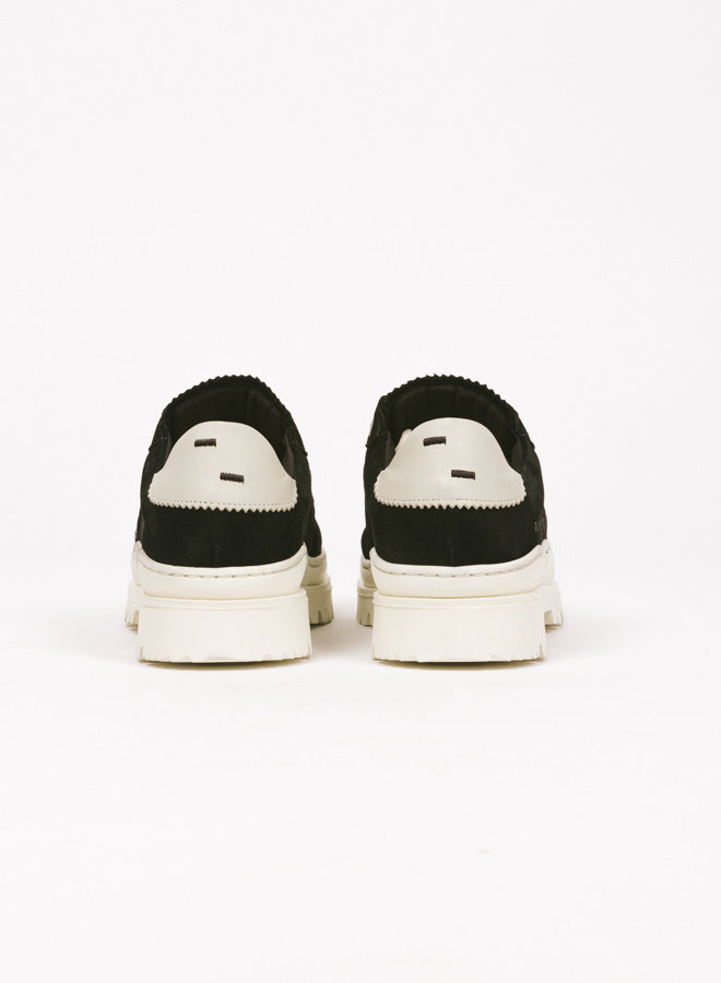 Court Serrated Black / Off White