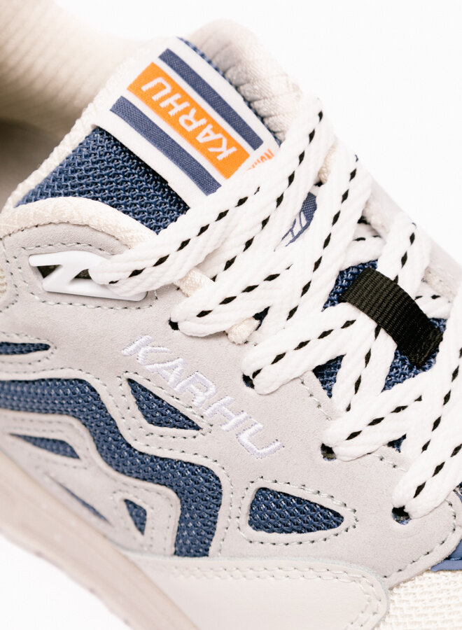 Legacy 96 Bright White / True Navy