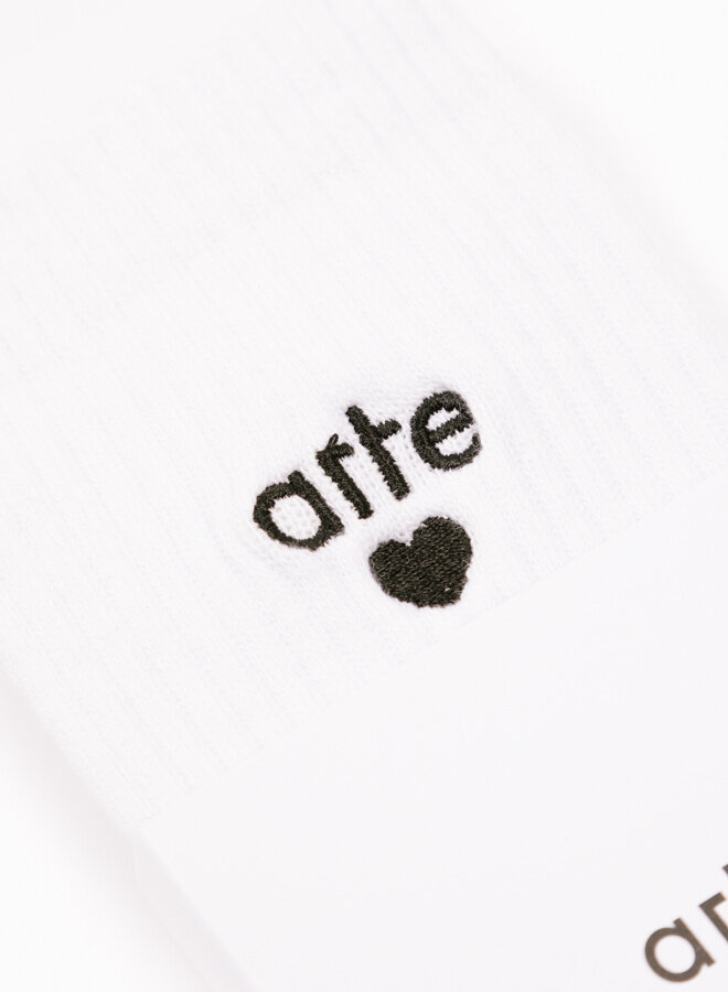 Basic Arte Heart Socks White