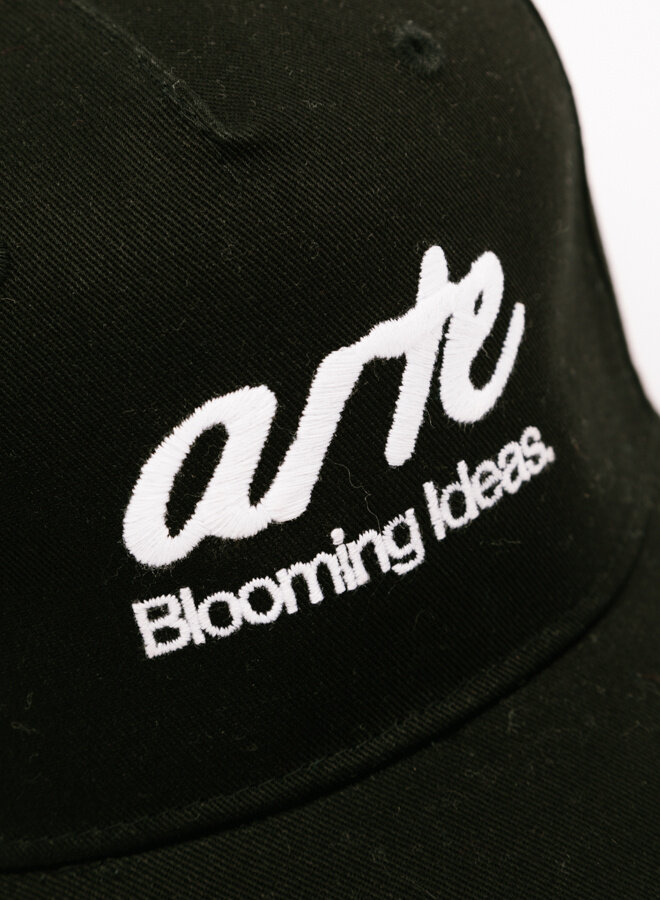 Front Logo Embroidery Cap Black