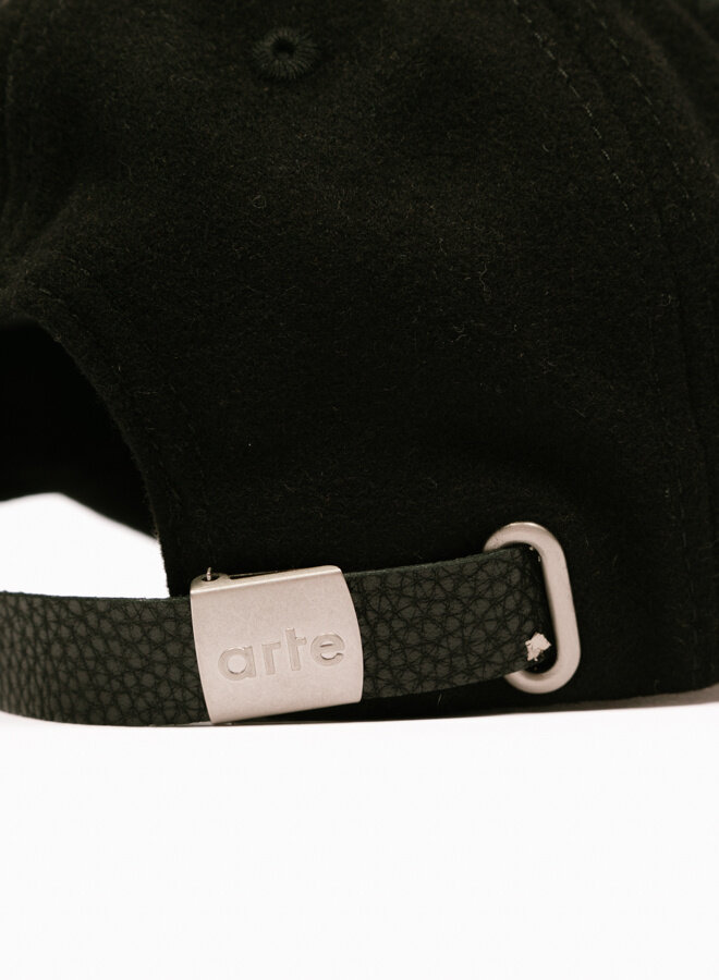 Front Logo Embroidery Cap Black