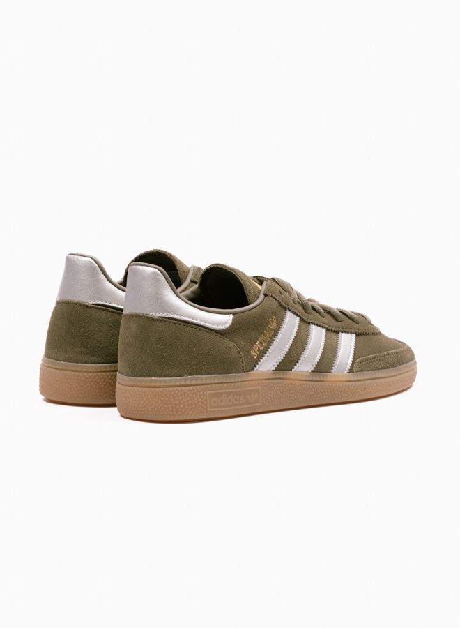 靴 adidas HANDBALL SPEZIAL JH7558 olive 24 adidas Handball Spezial Olive Strata JH7558 at PRM US