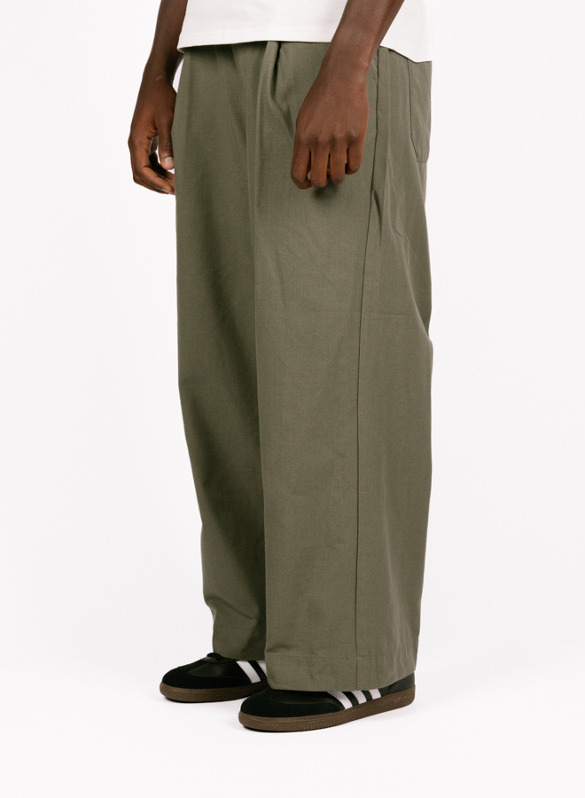 Obey Oliver Pleated Pant Tea Leaf 142020243 - GRAIL