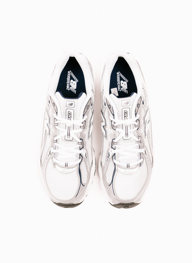 740v2 Navy / White / Shadow Grey U740WN2