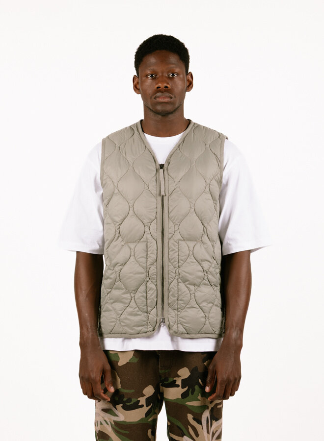 Taion Military W-zip V Neck Down Vest Dark Sage Green - GRAIL Taion Military W-zip V Neck Down Vest Dark Sage Green - GRAIL