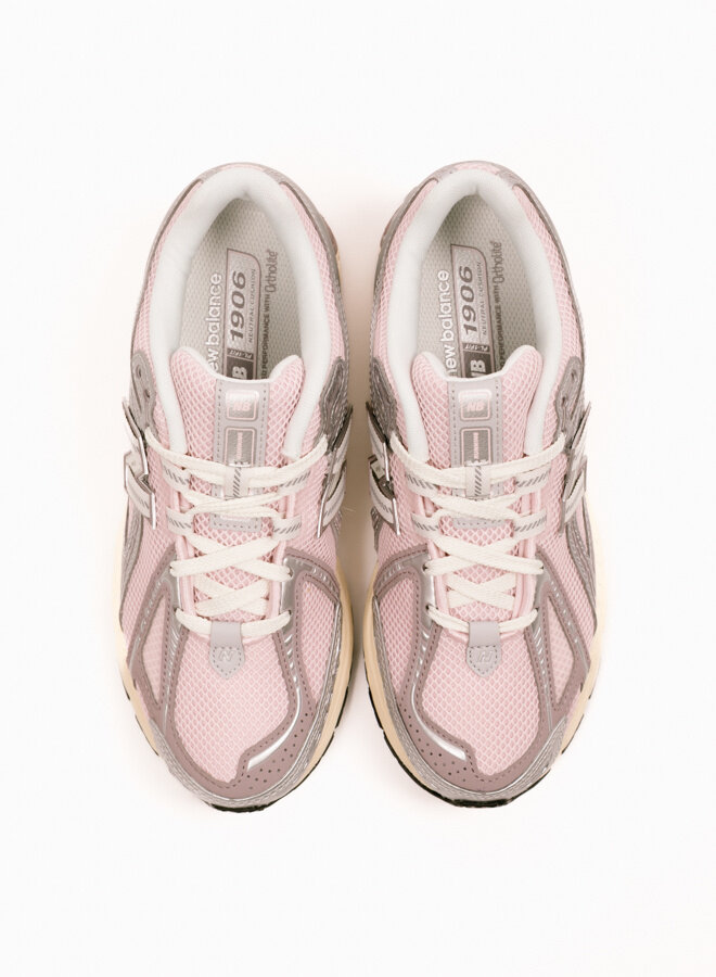 New Balance 1906R Rose Sugar U1906RNF | Retro running